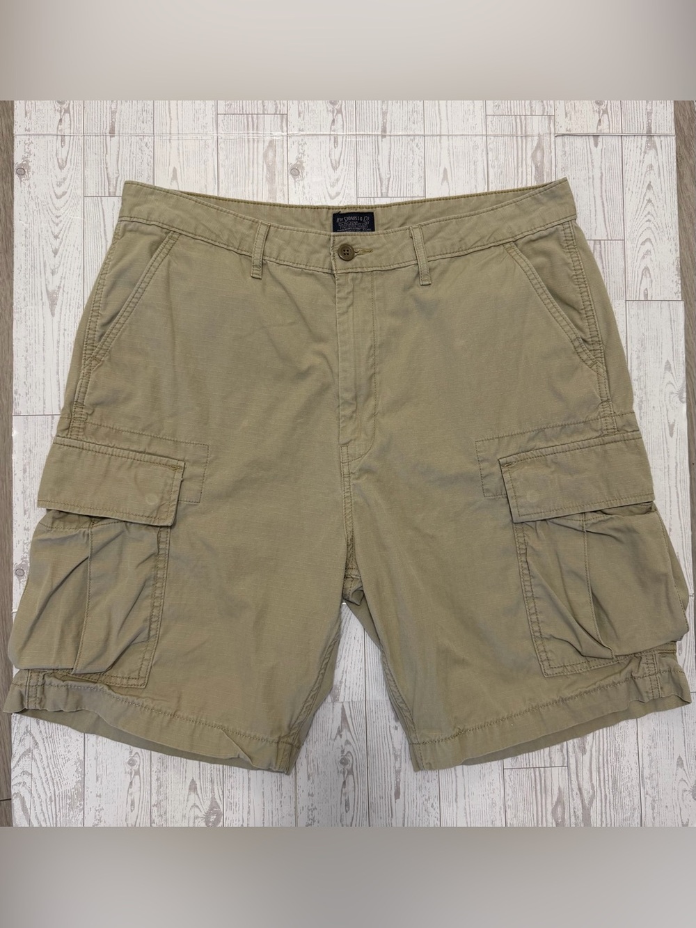 Levi’s, Ripstop Utility Cargo Shorts, Baggy, Khaki Tan | Men's 36